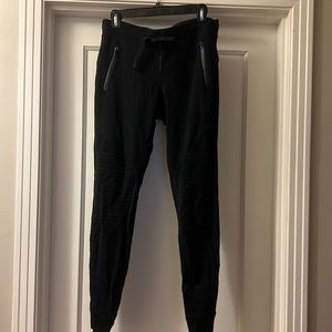 Alo Yoga Pants